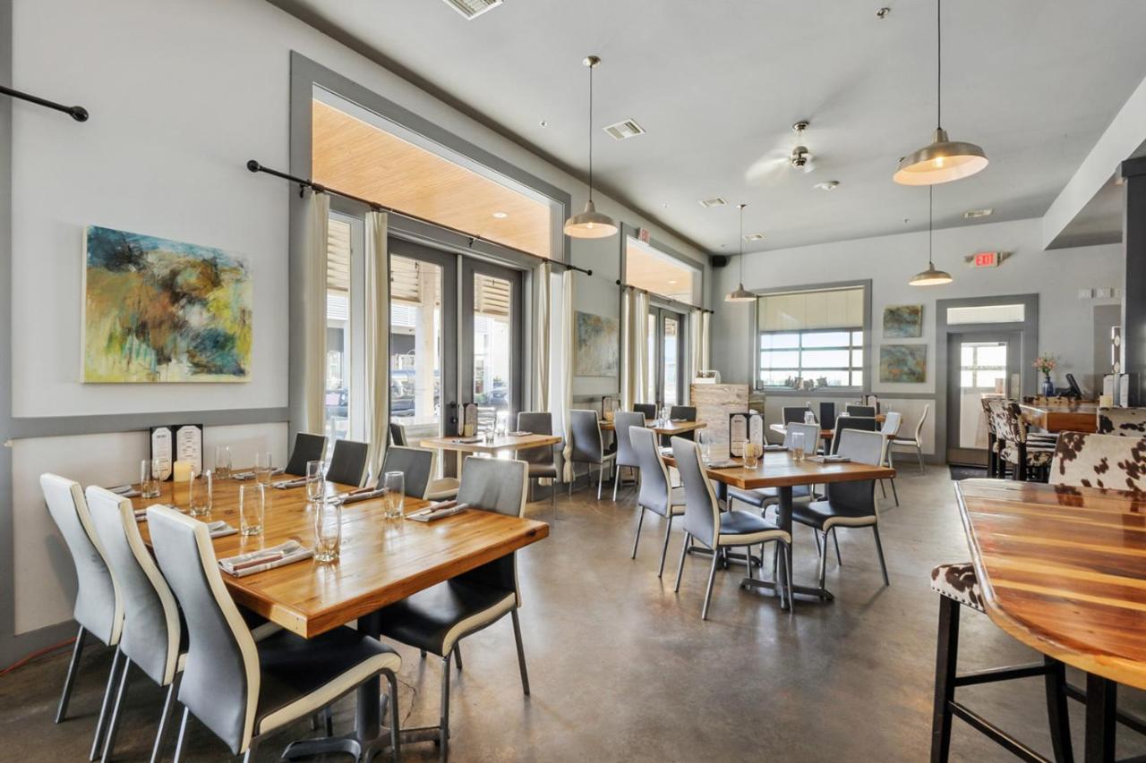 Hotel Whiskey In Pass Christian Bagian luar foto