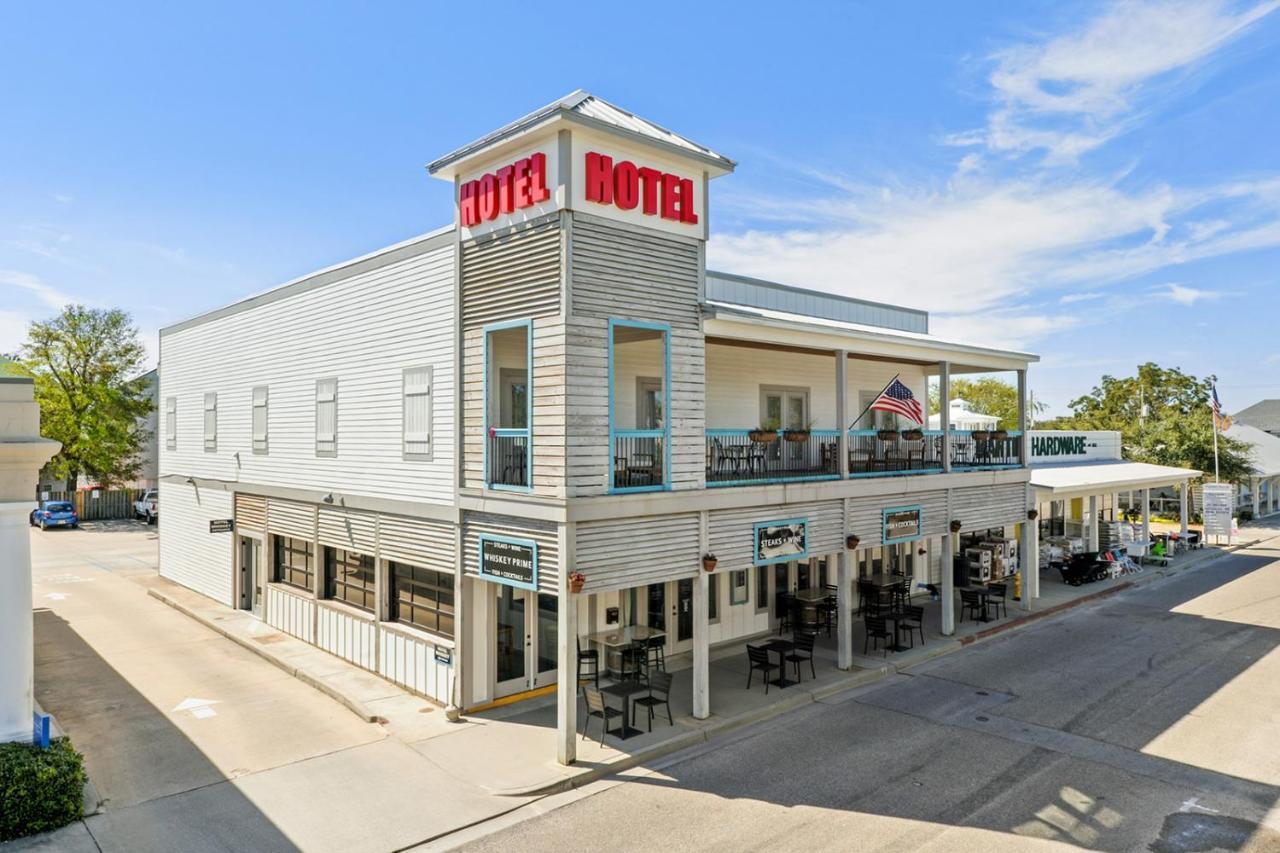 Hotel Whiskey In Pass Christian Bagian luar foto